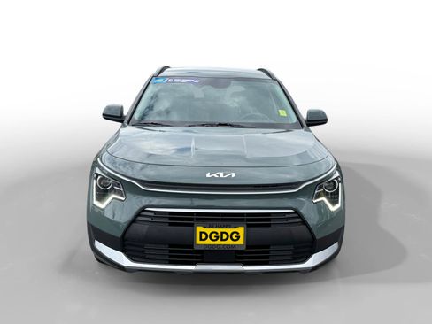 Used 2023 Kia Niro EX FWD image 8