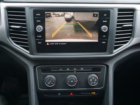 Used 2018 Volkswagen Atlas Launch Edition image 34