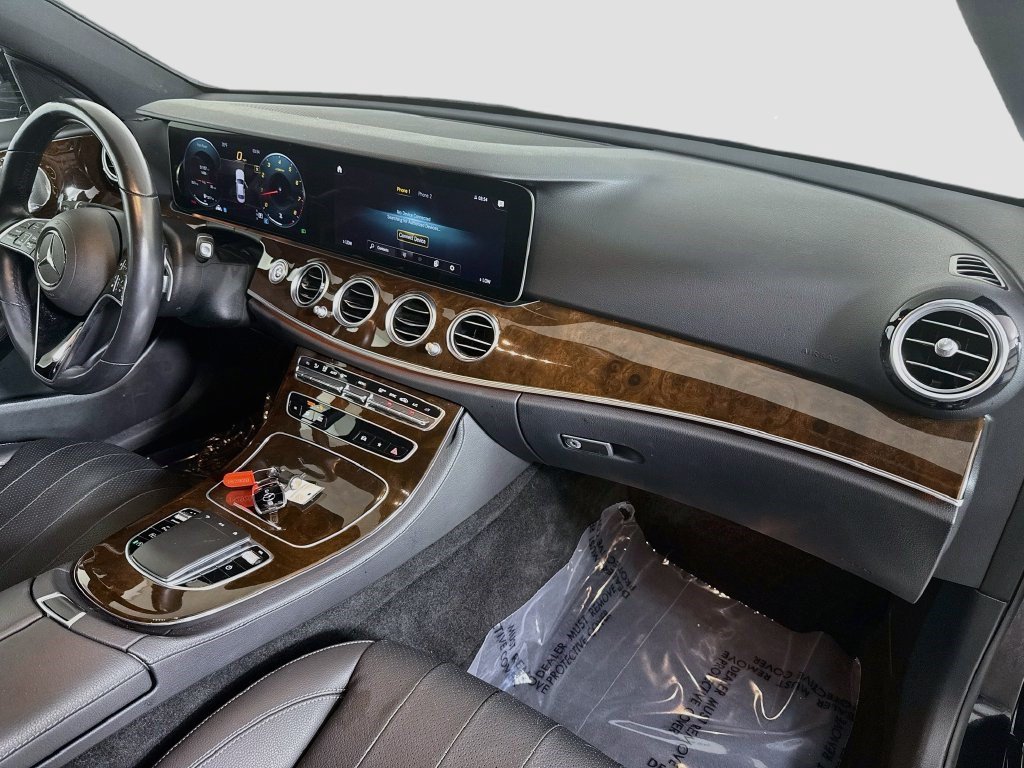 Used 2022 Mercedes-Benz E 350 Sedan w/ Driver Assistance Package image 28