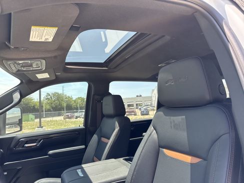 Used 2026 GMC Sierra 2500 AT4 AWD/4WD image 7