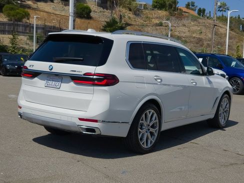 Used 2023 BMW X7 xDrive40i AWD/4WD image 27