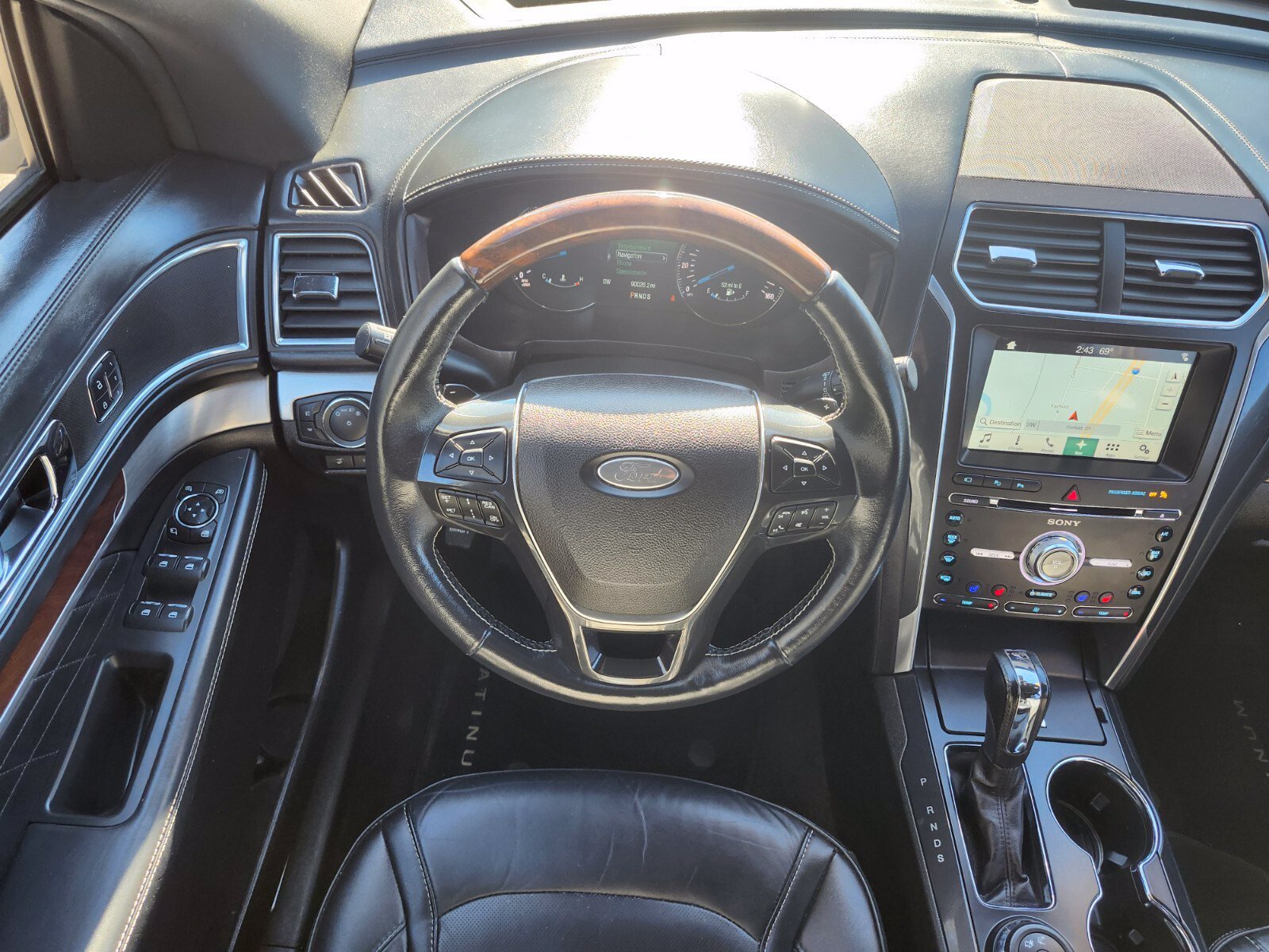 Used 2017 Ford Explorer Platinum AWD/4WD image 11
