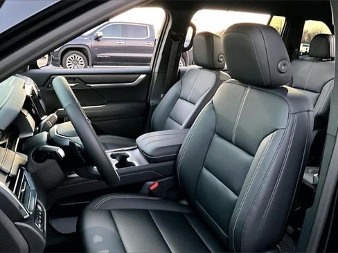 New 2026 GMC Acadia Elevation w/ Elevation Premium Package image 9