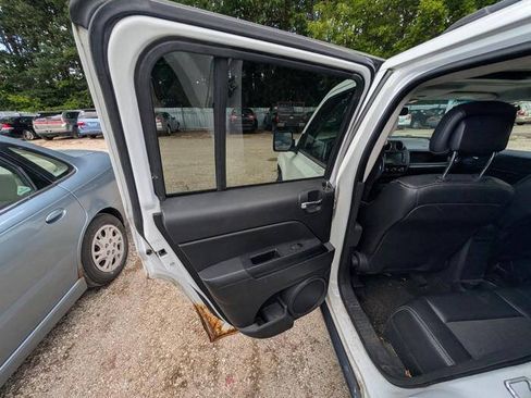 Used 2014 Jeep Patriot Latitude w/ Freedom Edition Package FWD image 24