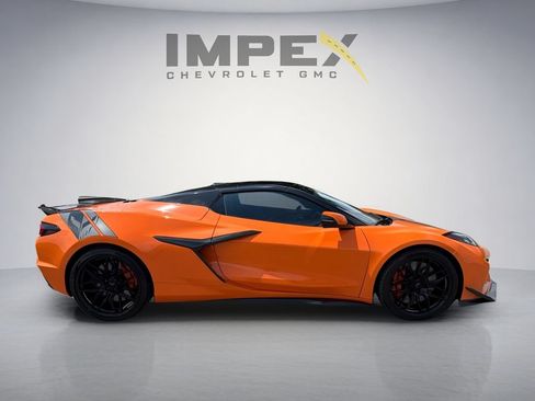 Used 2023 Chevrolet Corvette Z06 RWD image 7