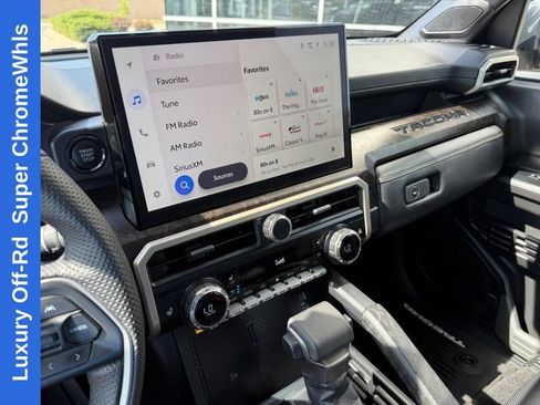 Used 2024 Toyota Tacoma Limited w/ Limited Package (LT) AWD/4WD image 25