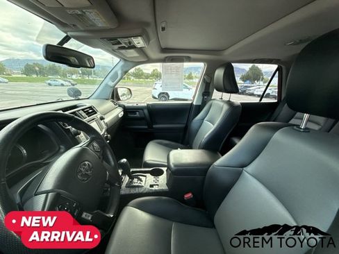 Used 2018 Toyota 4Runner SR5 Premium AWD/4WD image 20
