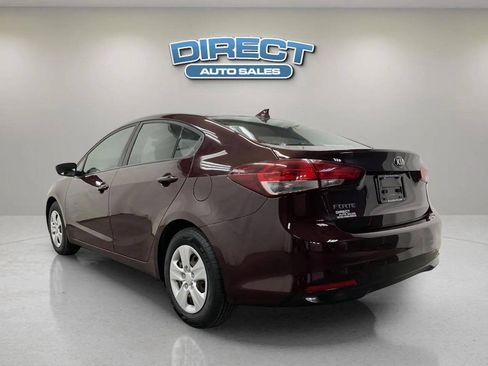 Used 2017 Kia Forte LX FWD image 4