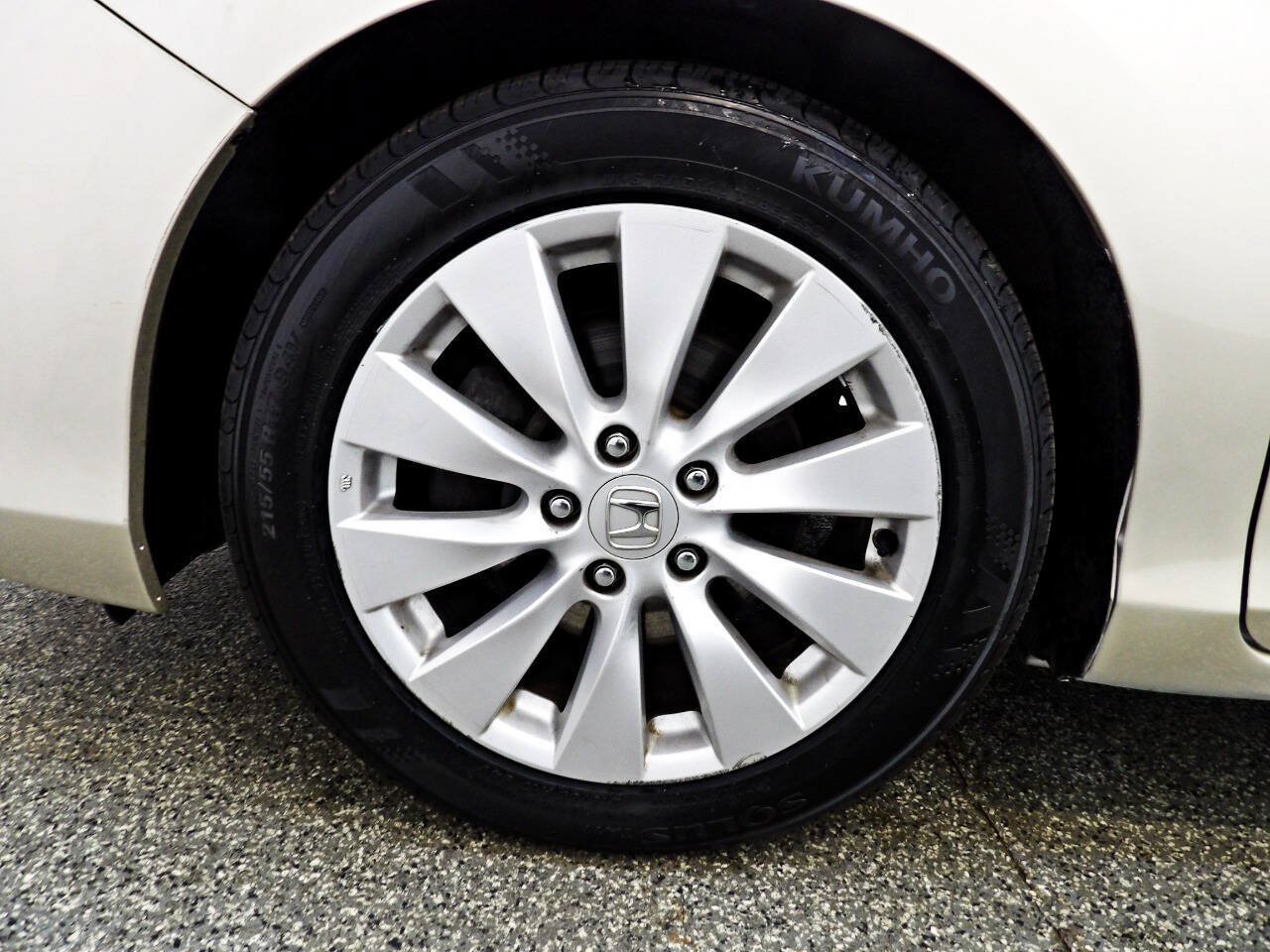 Used 2013 Honda Accord EX image 19