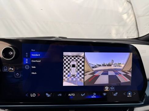 New 2026 Chevrolet Equinox EV LT image 34