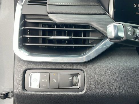 New 2026 GMC Acadia Elevation image 25