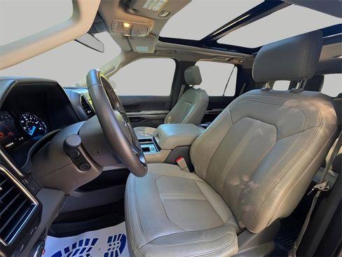 Used 2020 Ford Expedition Limited w/ Texas Edition Package image 25