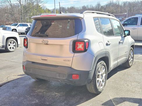 Used 2019 Jeep Renegade Latitude image 2