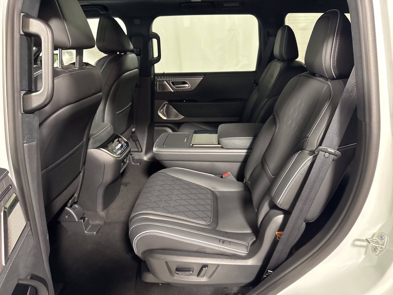 New 2026 INFINITI QX80 Autograph AWD/4WD image 5