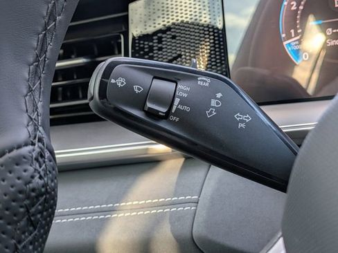 New 2026 Volkswagen Tiguan SE R-Line image 29