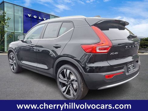 Certified 2025 Volvo XC40 B5 Ultra w/ Protection Package Premier image 4