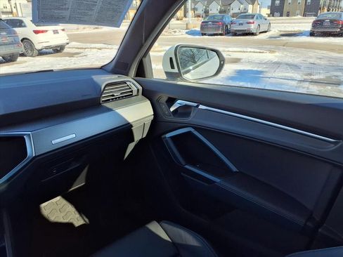 Used 2025 Audi Q3 2.0T Premium w/ Convenience Package image 24