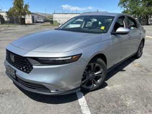 Used 2023 Honda Accord EX image 1