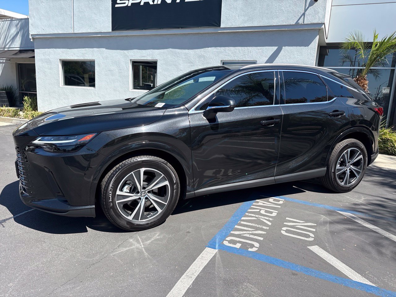 Used 2025 Lexus RX 350 FWD w/ Technology Package image 2