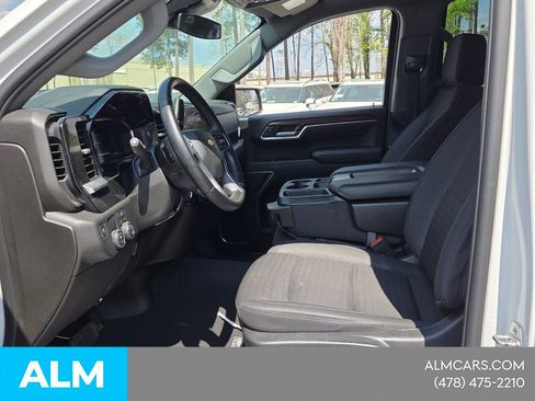 Used 2025 Chevrolet Silverado 1500 LT RWD image 8