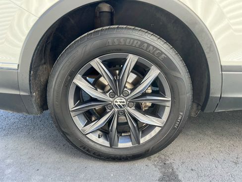 Used 2022 Volkswagen Tiguan SE image 15