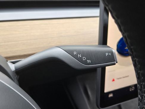 Used 2023 Tesla Model 3 Standard Range image 21