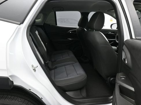 Used 2025 Chevrolet Trax LS FWD image 31