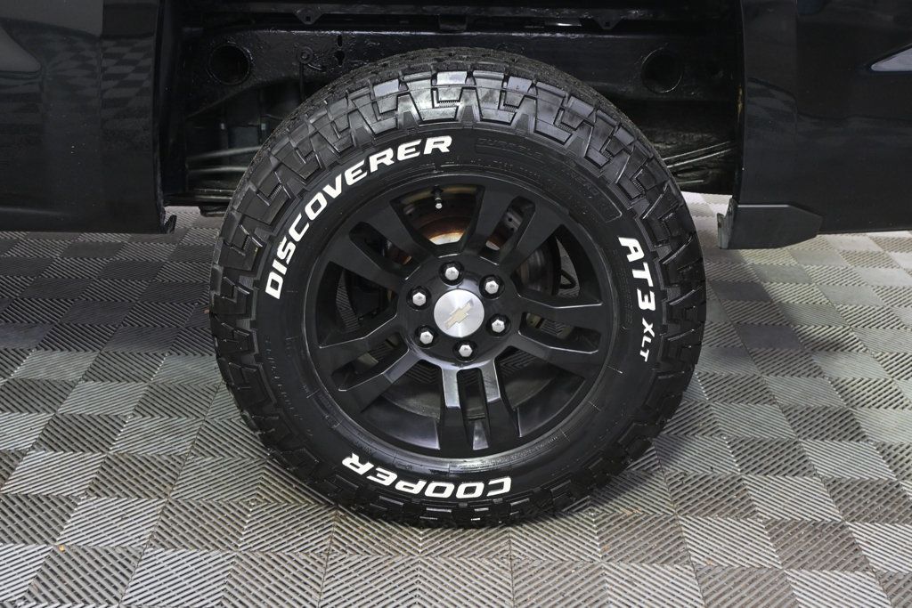 Used 2017 Chevrolet Silverado 1500 LT w/ LT Convenience Package AWD/4WD image 18