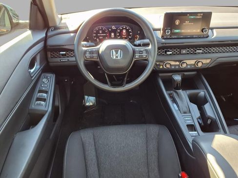 Used 2023 Honda Accord EX image 4
