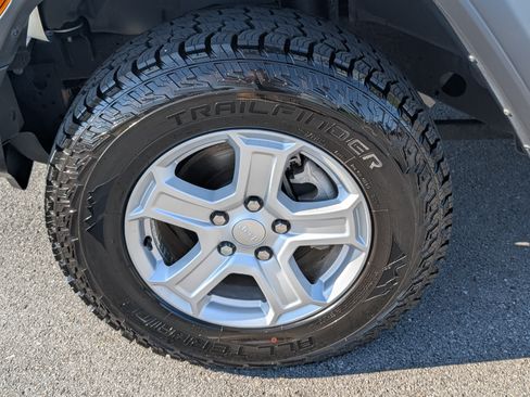 Used 2022 Jeep Wrangler Unlimited Sport AWD/4WD image 27