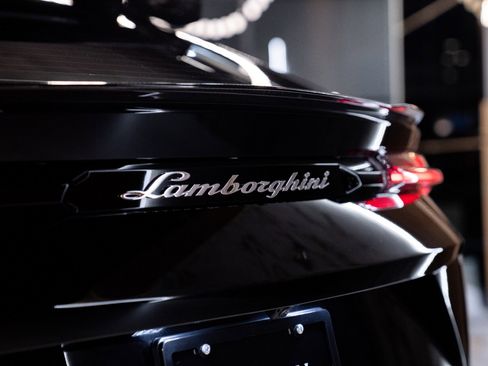 Used 2023 Lamborghini Urus Performante image 9