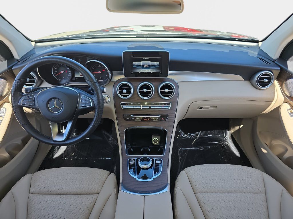 Used 2019 Mercedes-Benz GLC 300 4MATIC image 10