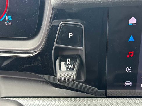 Used 2025 Porsche Cayenne image 21