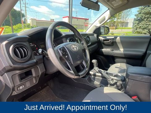 Used 2017 Toyota Tacoma SR w/ Tow Package AWD/4WD image 9