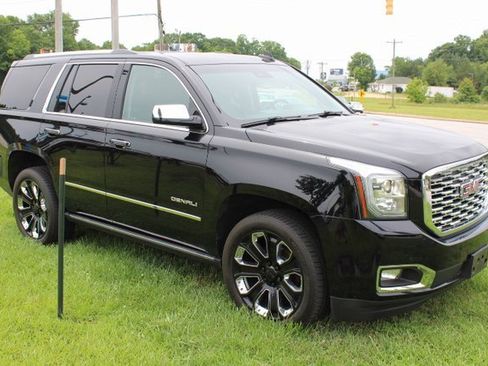 Used 2019 GMC Yukon Denali w/ Denali Ultimate Package image 1