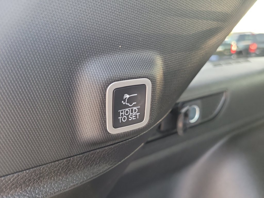 New 2027 Jeep Grand Cherokee Altitude AWD/4WD image 11