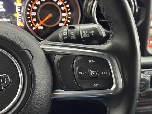 Used 2020 Jeep Wrangler Unlimited Sahara AWD/4WD image 25