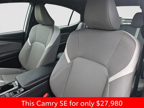 Used 2025 Toyota Camry SE FWD image 23