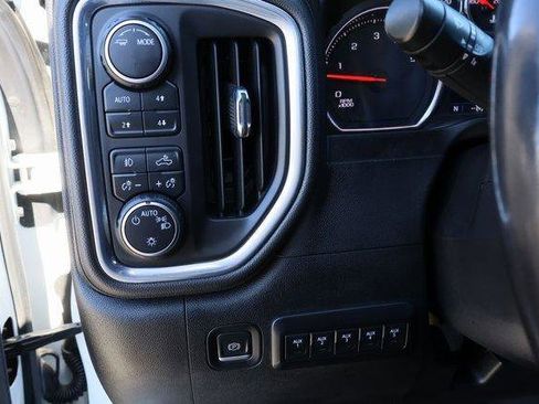 Used 2022 Chevrolet Silverado 3500 LT w/ Convenience Package image 10