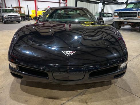 Used 2003 Chevrolet Corvette Convertible w/ Preferred Equipment Group1 RWD image 27