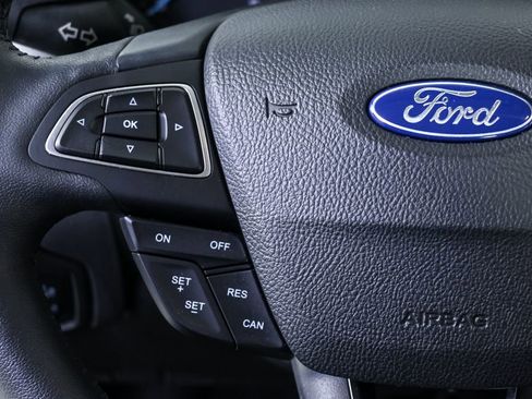 Used 2018 Ford Focus Titanium image 10