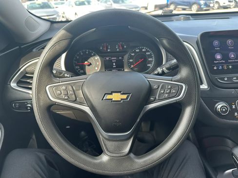 Used 2022 Chevrolet Malibu LS FWD image 14