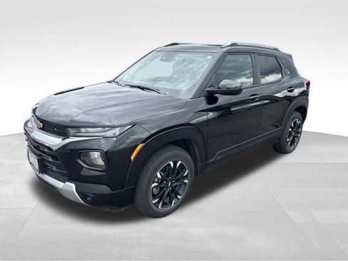 Used 2022 Chevrolet TrailBlazer LT AWD/4WD image 1