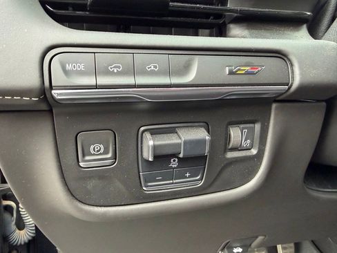 Used 2024 Cadillac Escalade V w/ Heavy-Duty Trailer Package image 10