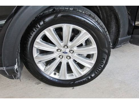 Used 2022 Ford Explorer Limited w/ Equipment Group 301A RWD image 31