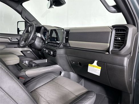 New 2026 Chevrolet Silverado 2500 ZR2 image 29