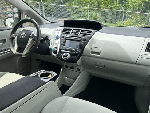 Used 2013 Toyota Prius V Three FWD image 11