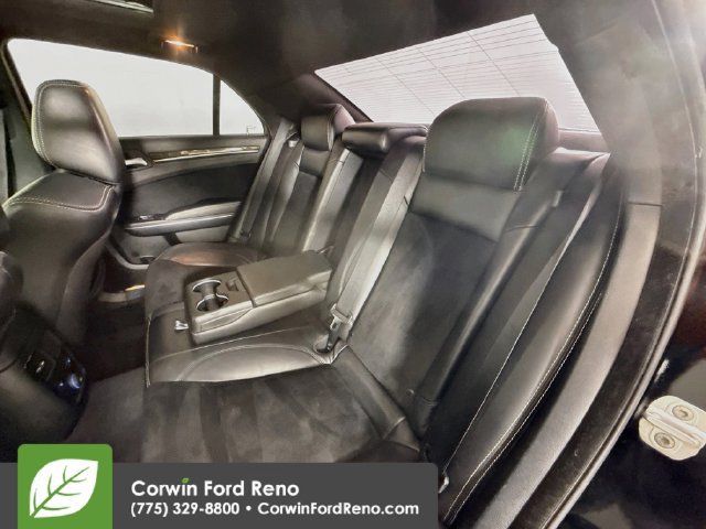 Used 2012 Chrysler 300 SRT8 w/ 19-Premium Speaker Group RWD image 28