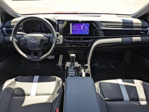 Used 2025 Toyota Camry SE w/ Convenience Package FWD image 17