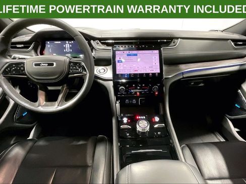 Used 2024 Jeep Grand Cherokee Overland w/ Luxury Tech Group IV AWD/4WD image 18